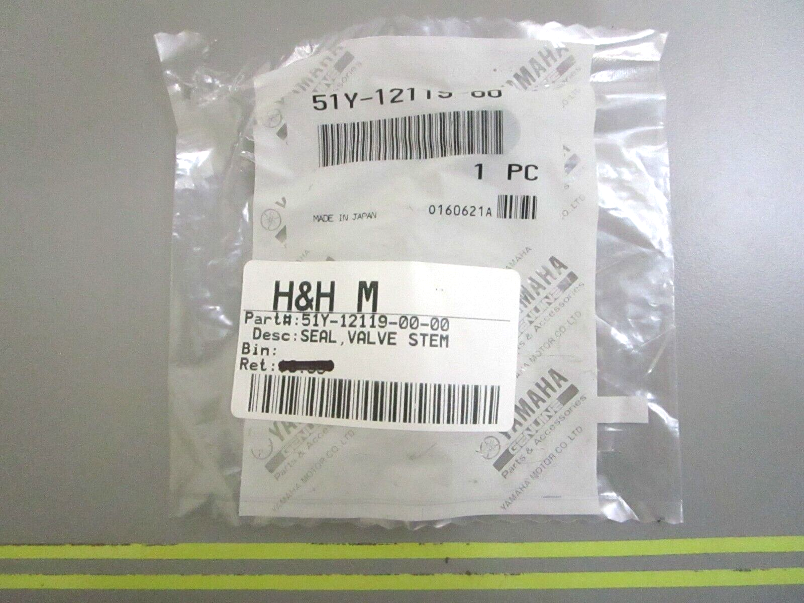 *NEW OEM* 0750 Yamaha VALVE STEM SEAL 51Y-12119-00-00