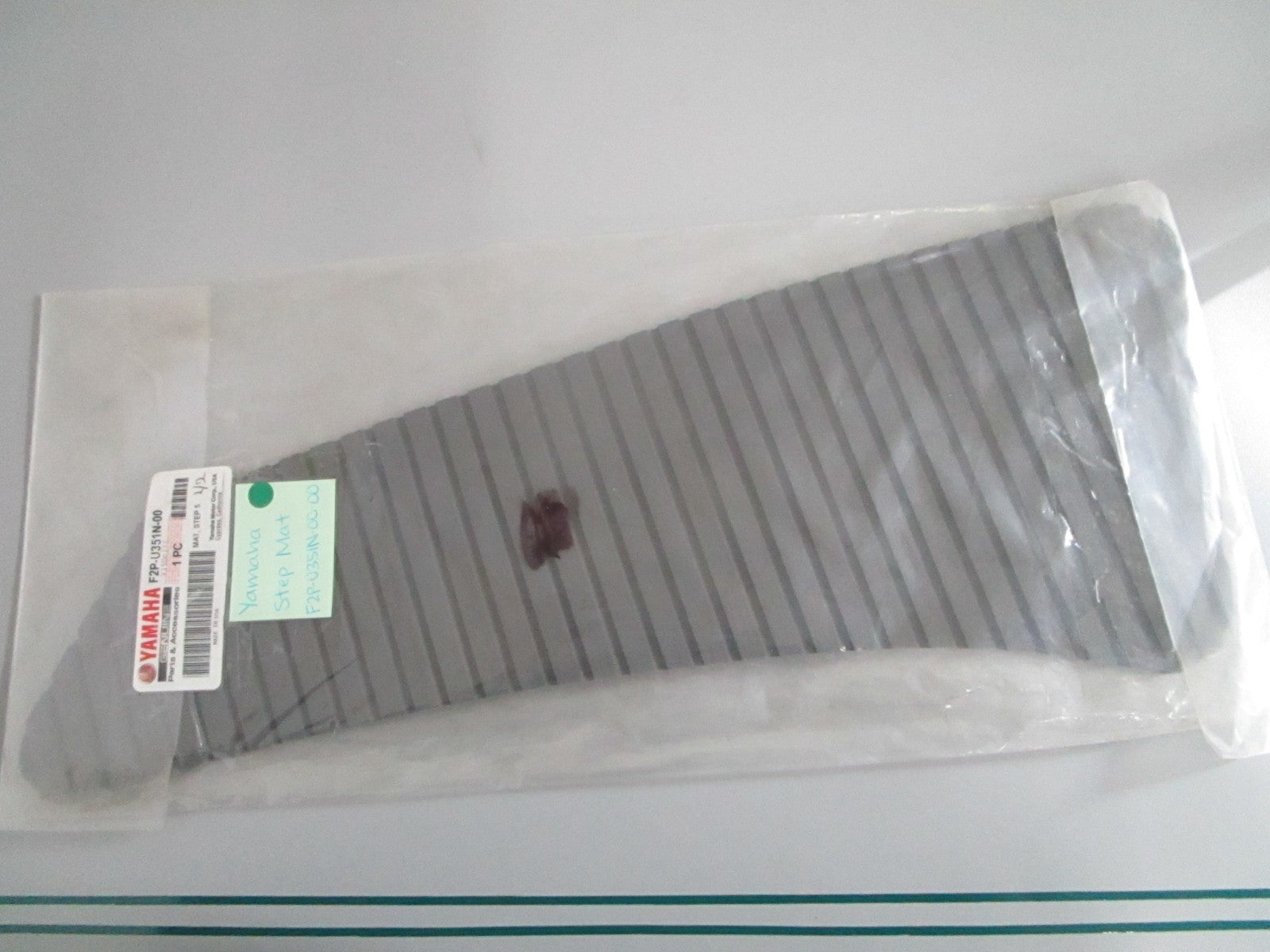 NEW OEM F2P-U351N-00-00 Yamaha Step Mat 0820