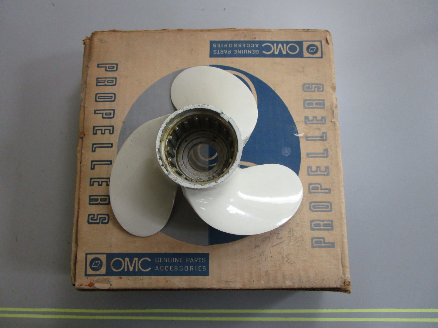 *NEW OEM* 0820 OMC Johnson Evinrude 8×4½ Propeller 310208 0310208