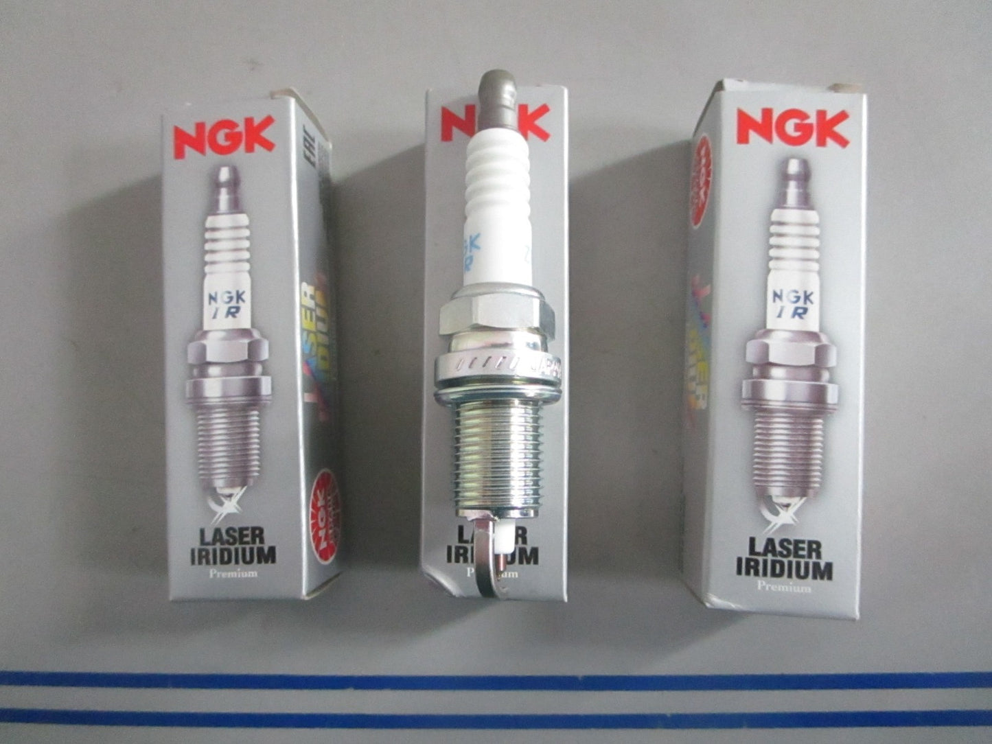 NEW OEM (LOT OF 3) IZFR5J NGK Laser Iridium Spark Plug 0820