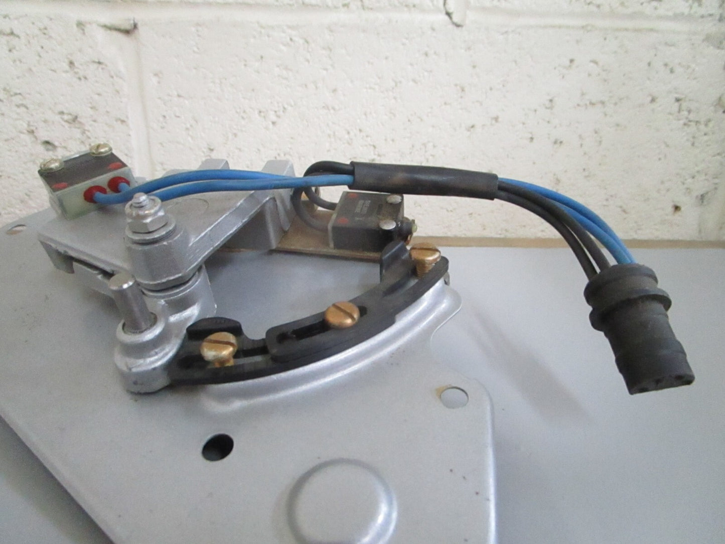 *NEW OEM* 0820 OMC Johnson Evinrude Housing Cover 982761 982762 982763
