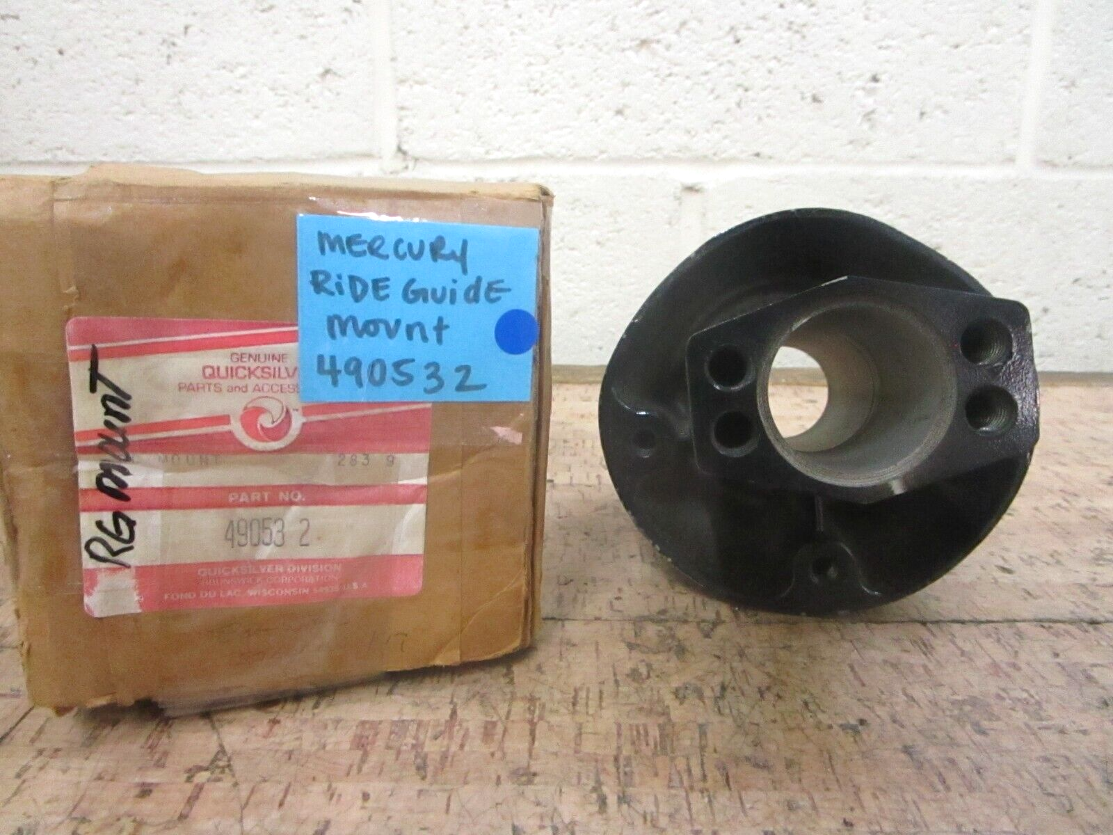 *NEW OEM* 0780 Mercury Quicksilver Ride Guide Mount 490532