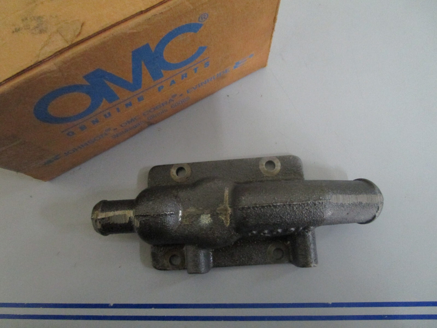 *NEW OEM* 0820 OMC Johnson Evinrude Housing 908216 0908216