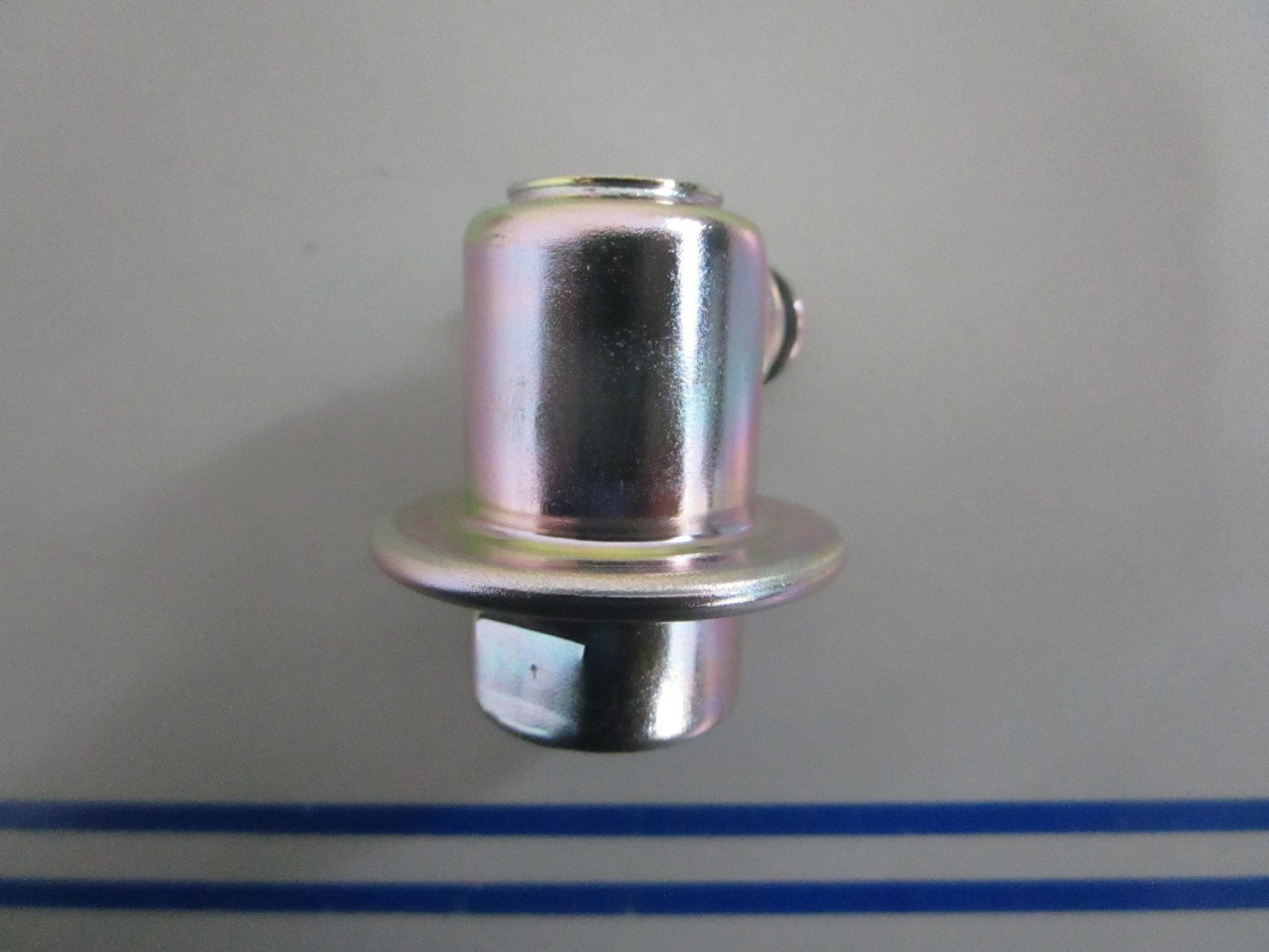 *NEW OEM* 0820 Suzuki Fuel Regulator 15760-93J01