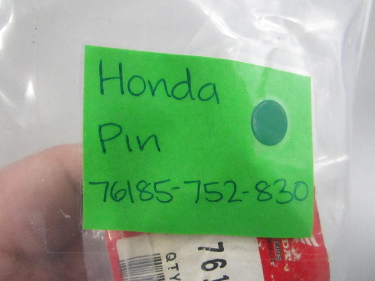 NEW OEM 76185-752-830 Honda Pin 0810