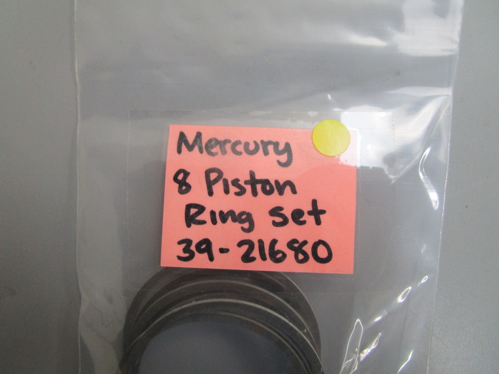 *NEW OEM* 0810 Mercury Quicksilver 8 Piston Ring Set 39-21680