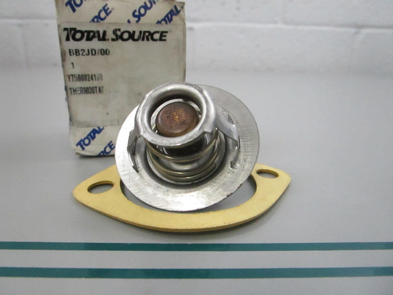 NEW YT580024168 For: Yale Total Source Thermostat 0810