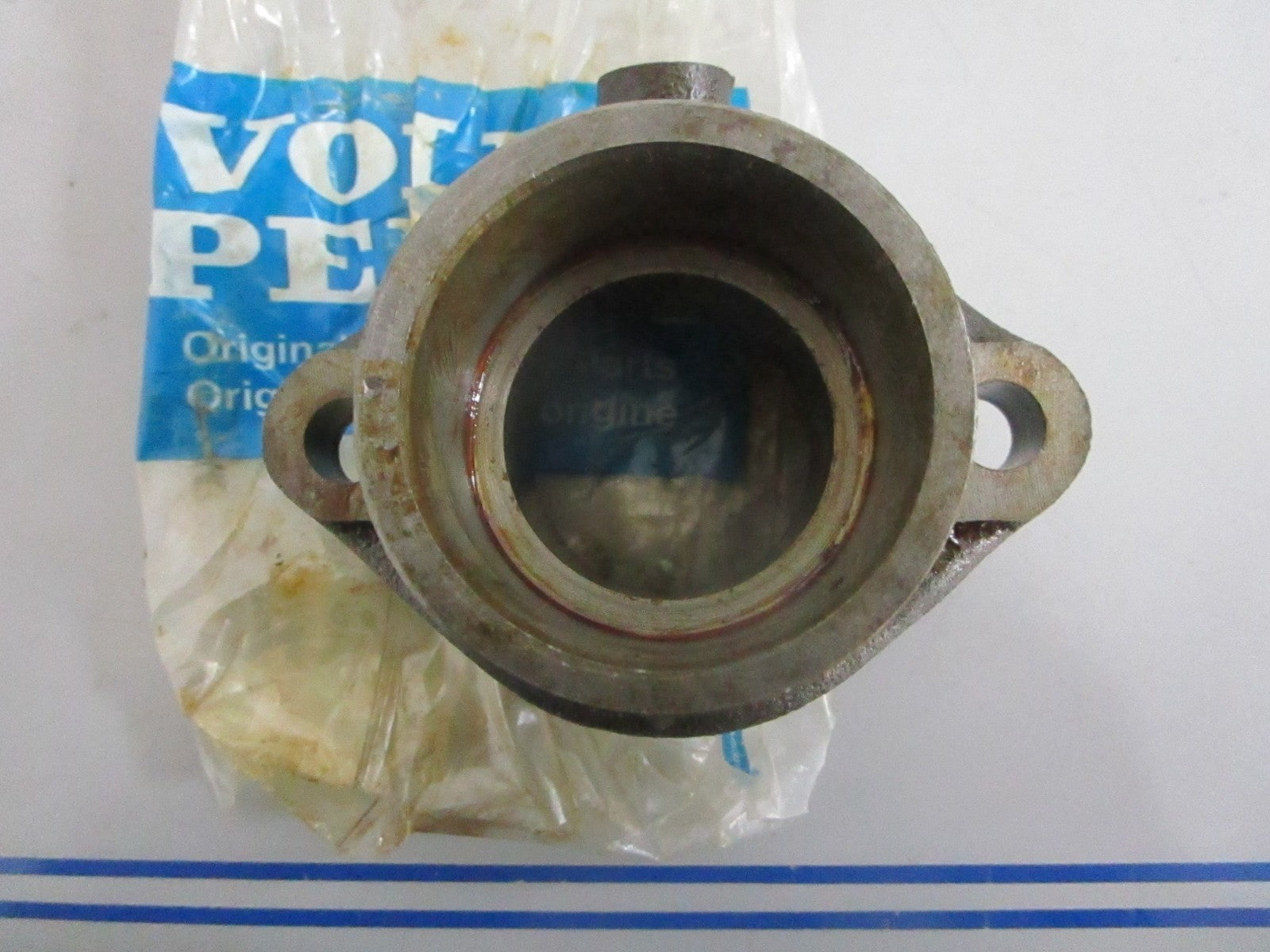 NEW OEM 843661 Volvo Penta Housing 0820