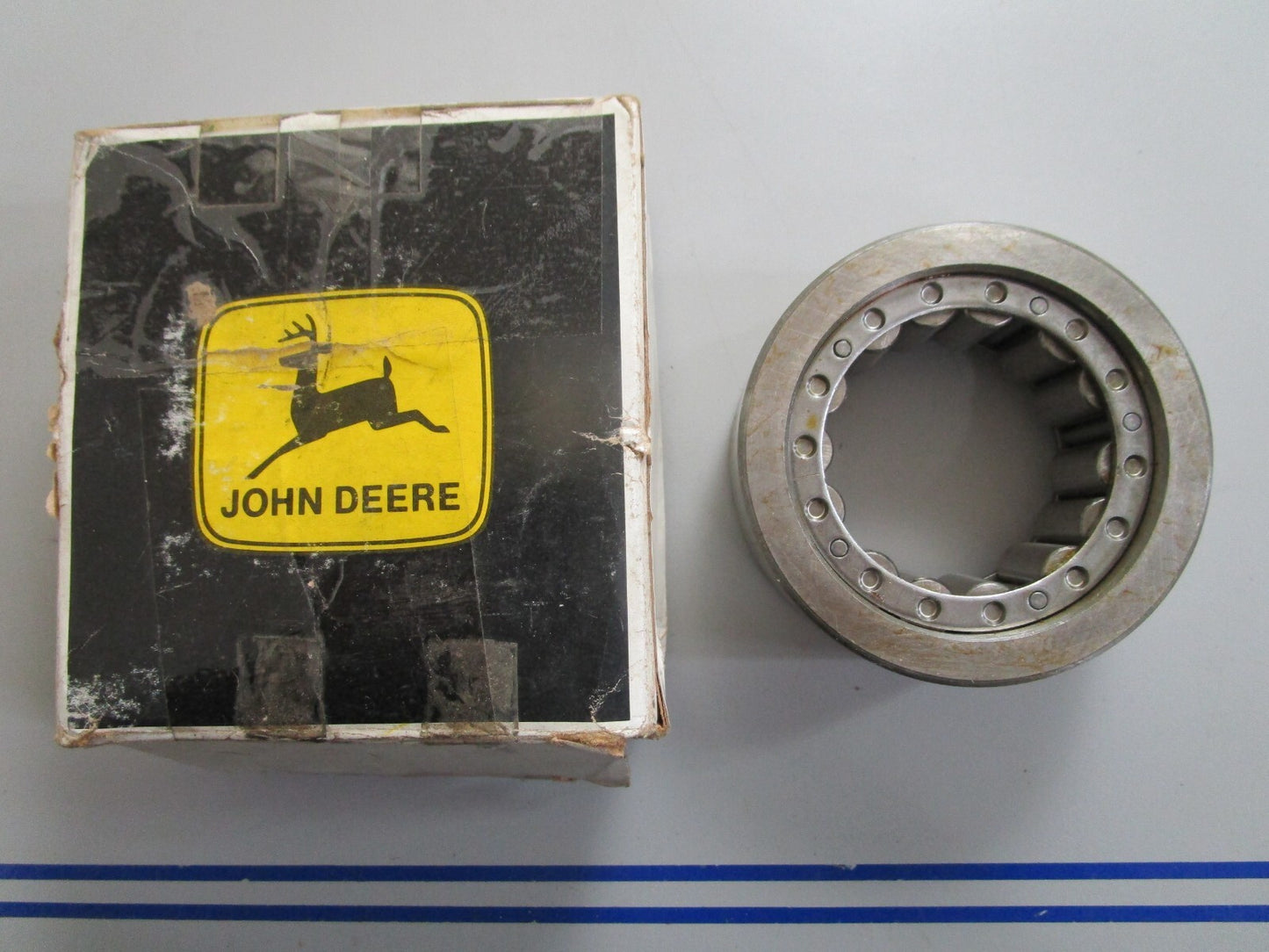 *NEW OEM* 0820 John Deere Roller Bearing JD8725
