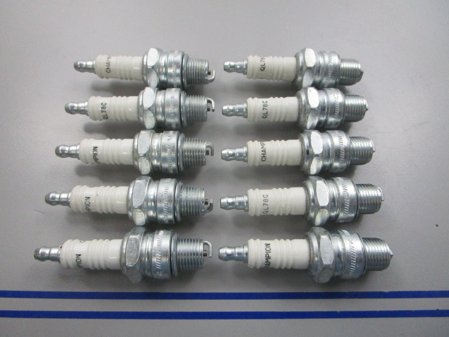 NEW (LOT OF 10) QL78C Champion Spark Plug 0810