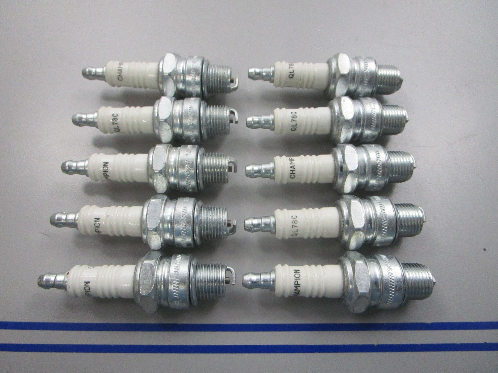 NEW (LOT OF 10) QL78C Champion Spark Plug 0810