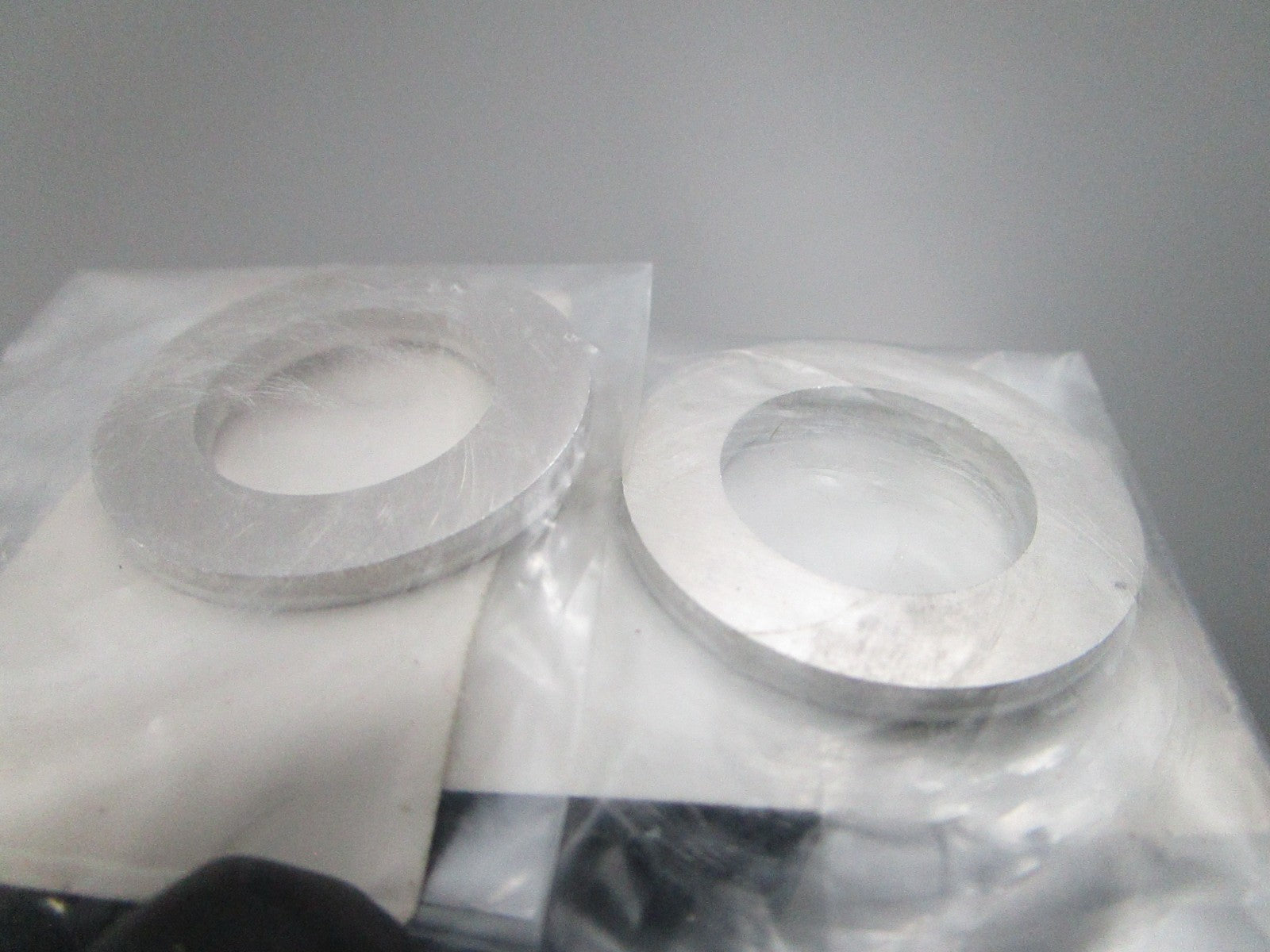 NEW OEM (LOT OF 2) 3R0-61335-0 3R0613350 Tohatsu Upper Lock Plate 0810