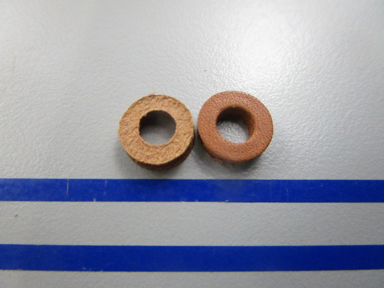 NEW OEM (LOT OF 2) 551097 0551097 OMC Johnson Evinrude Washer 0810
