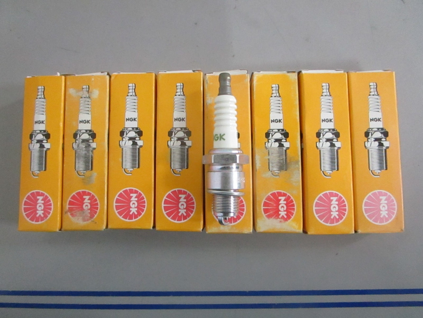 NEW OEM (LOT OF 8) BP8H-N-10 NGK Spark Plug 0820