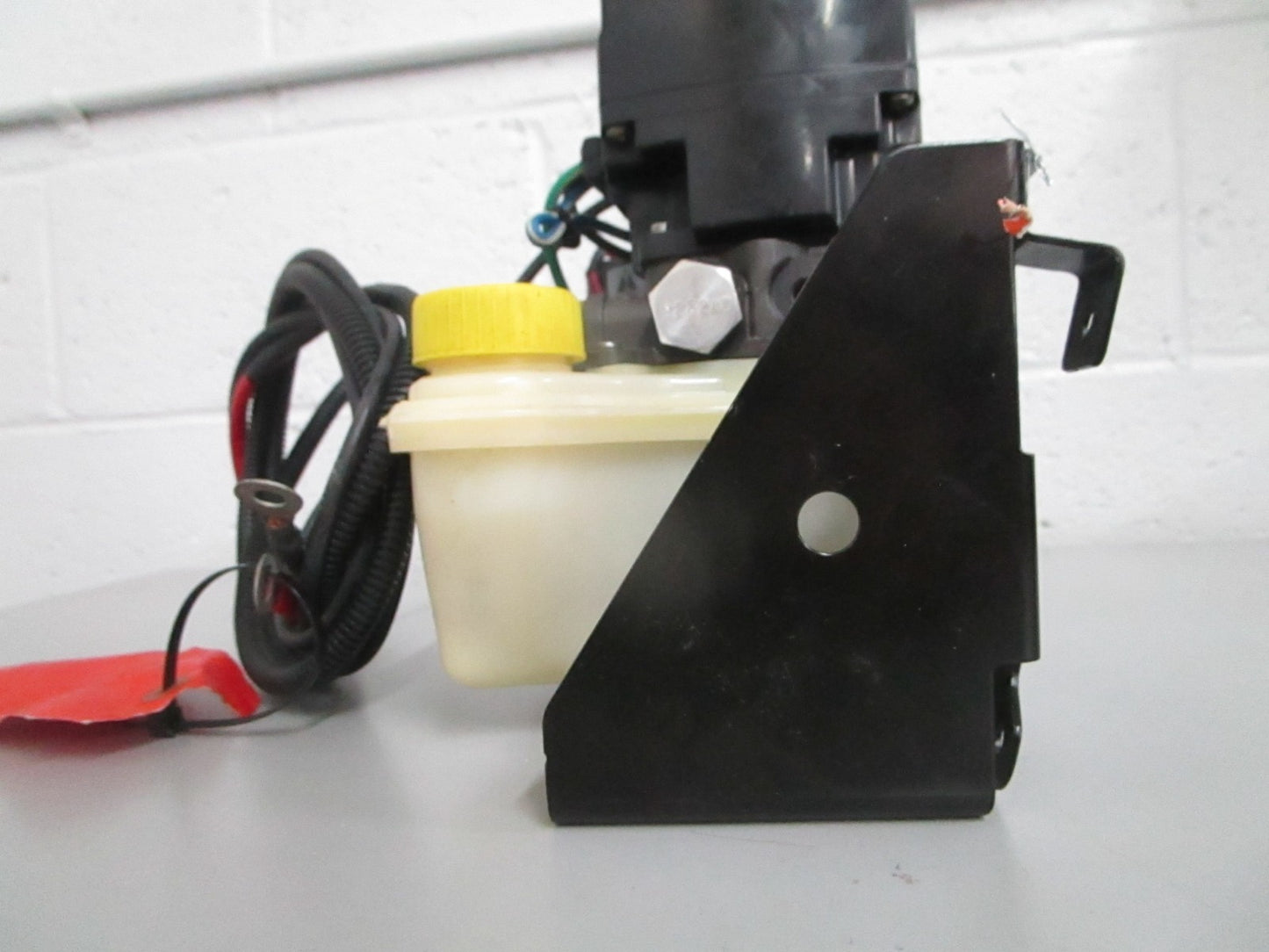 NEW OEM 93247A7 Mercury Quicksilver Trim Pump Assy 0820