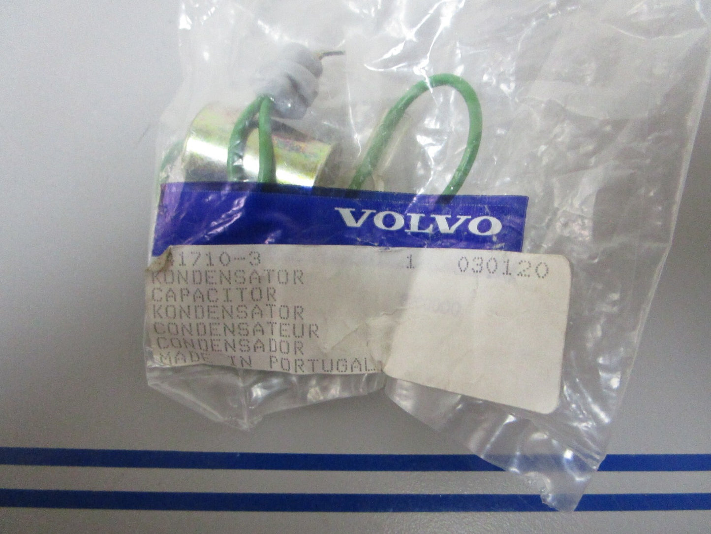 *NEW OEM* 0810 Volvo Penta Capacitor 241710