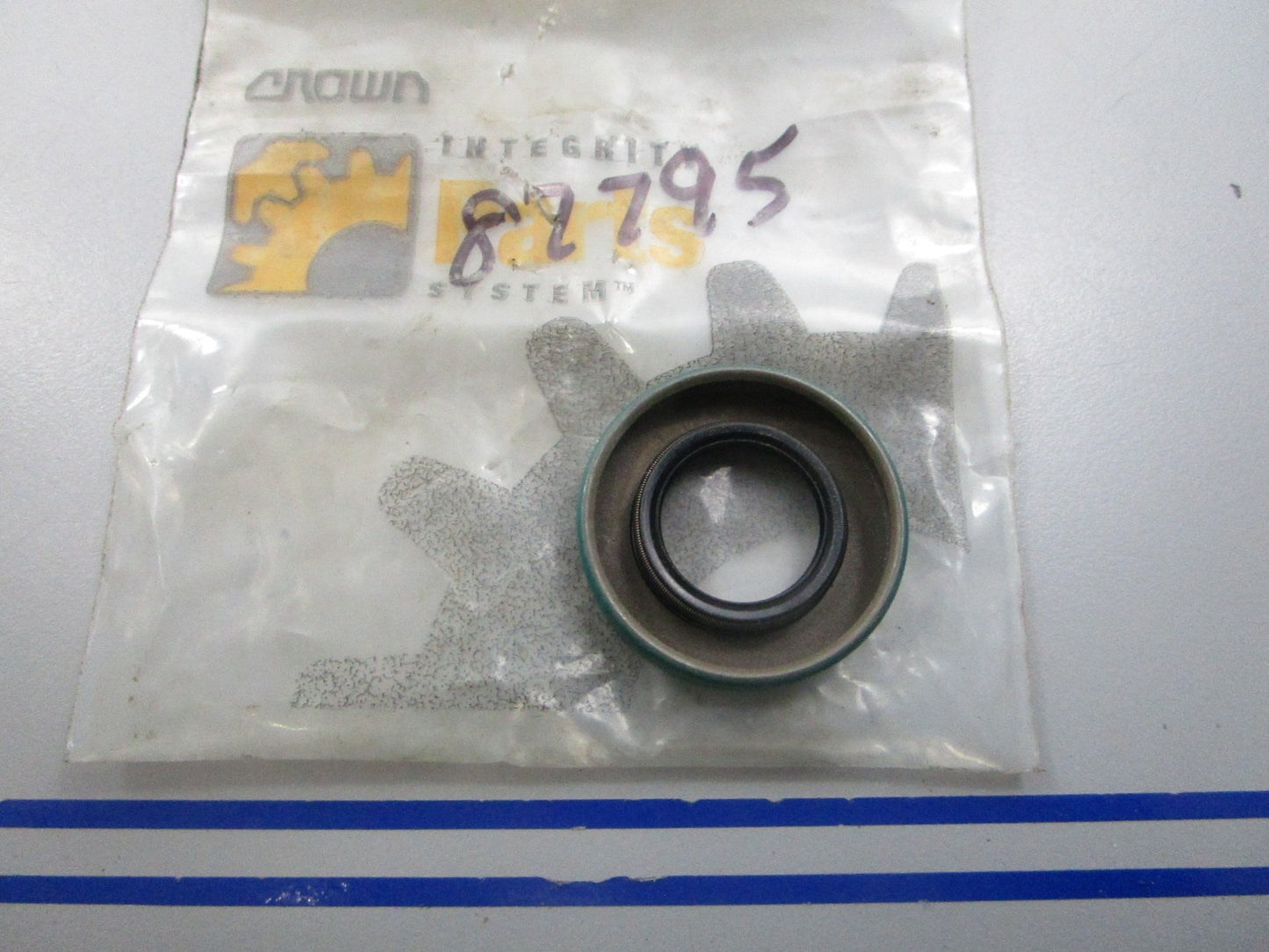 NEW OEM 87795 Crown Oil Seal 0810