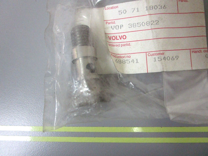 *NEW OEM* 0750 Volvo Penta RETAINER 3850822