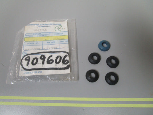 *NEW OEM* (LOT OF 5) 0810 OMC Johnson Evinrude Seal 909606 0909606