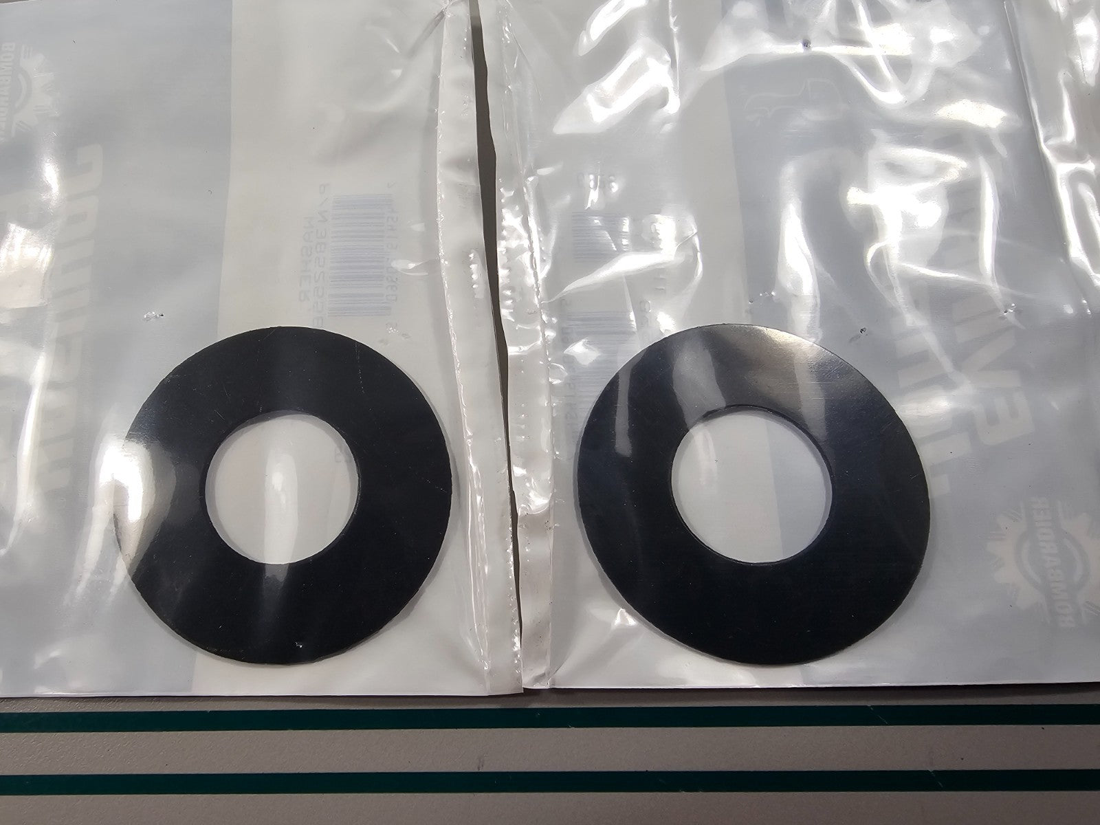 NEW OEM (LOT OF 2) 3852558 OMC Johnson Evinrude Thrust Washer 0810