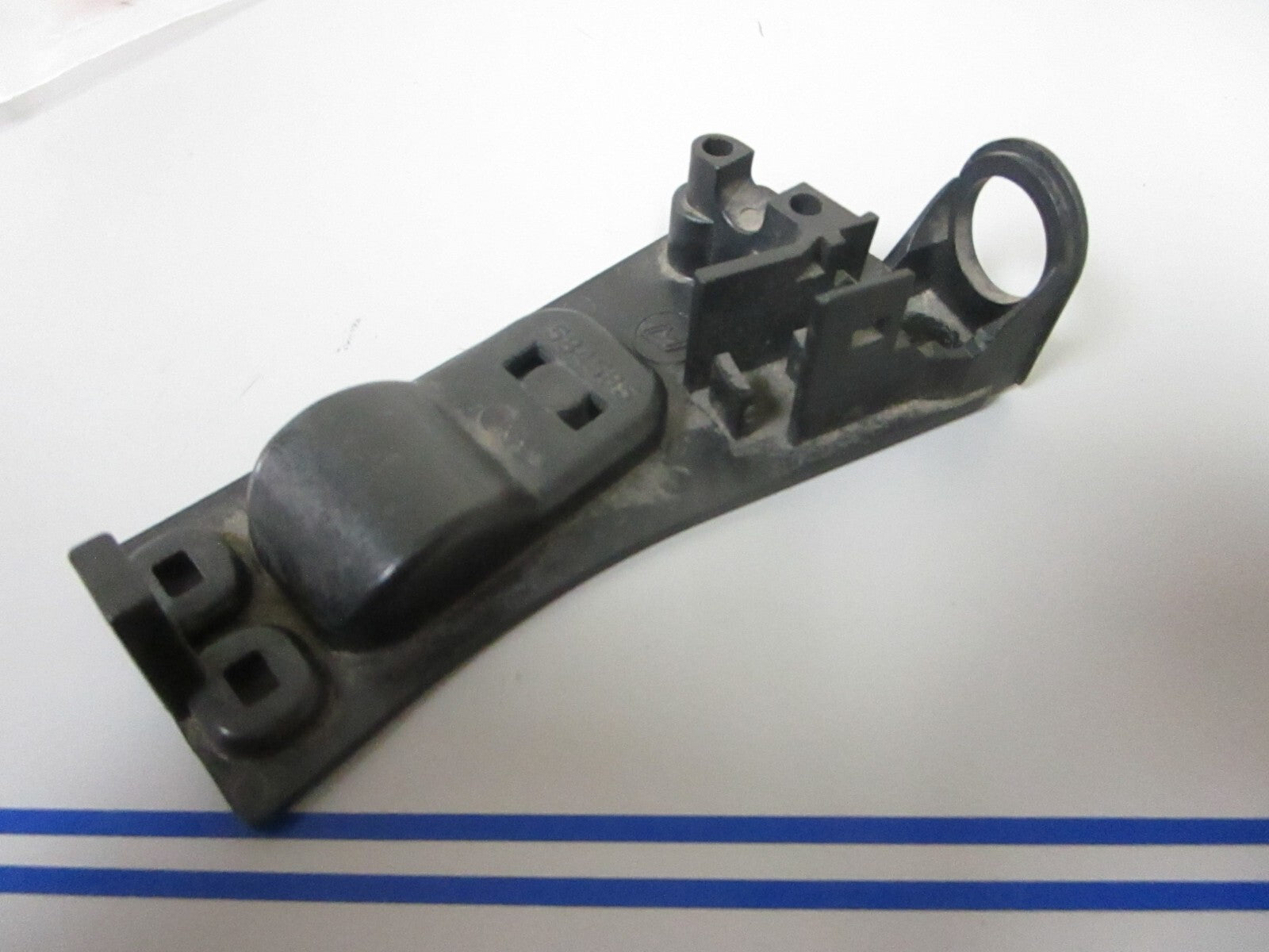 *NEW OEM* 0720 OMC Johnson Evinrude Kill Switch Bracket 584585 0584585