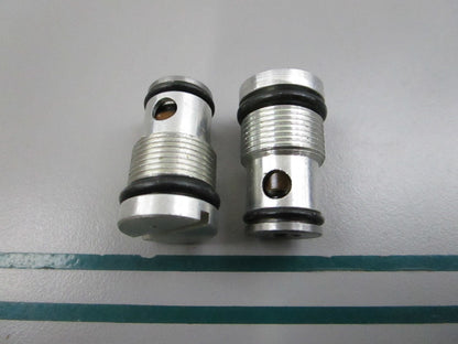 NEW OEM (LOT OF 2) 48530-87D02 Suzuki Valve Assembly 0810