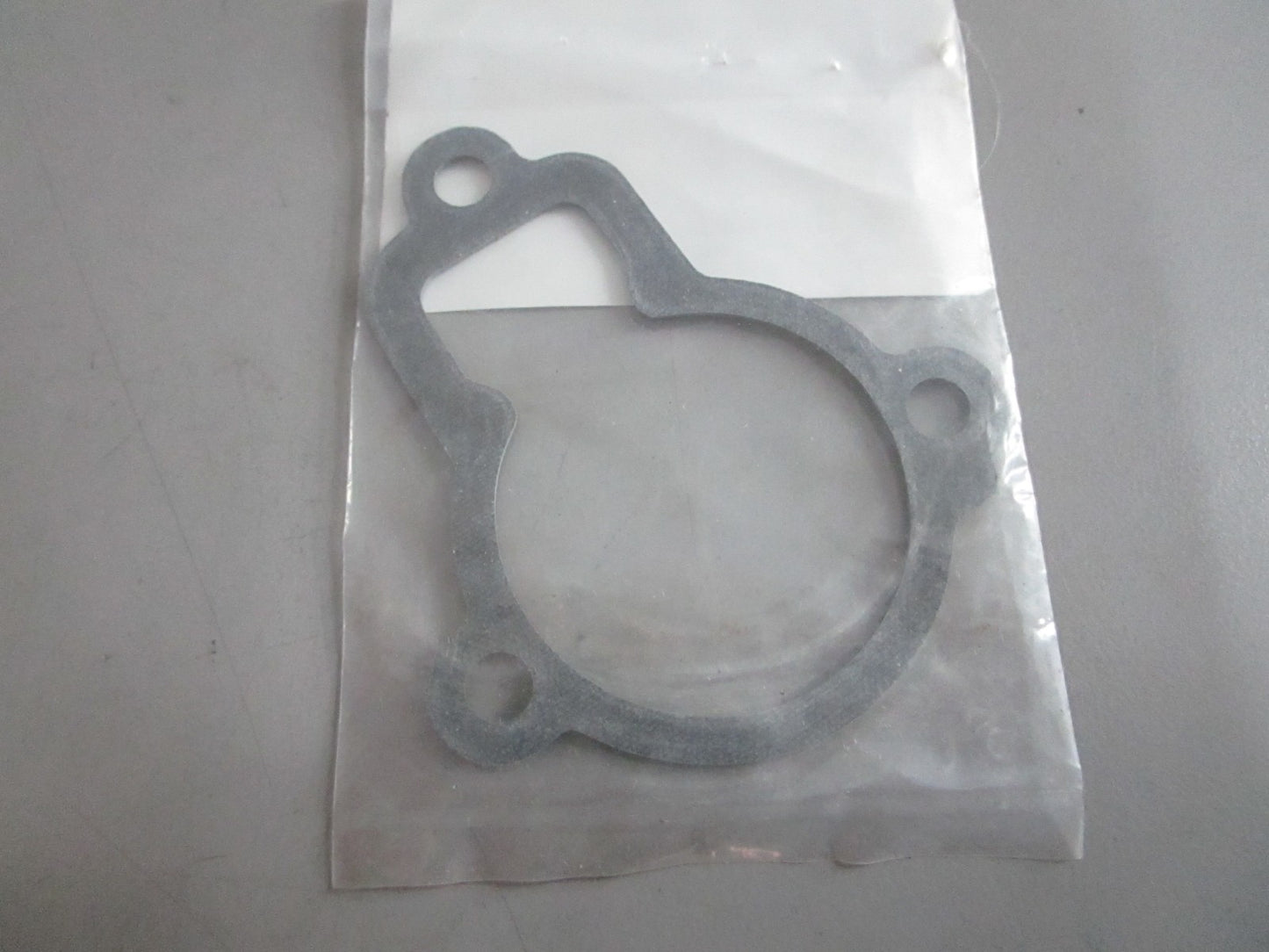 NEW OEM 353-01030-0 353-01032-0 Tohatsu Thermostat & Gasket 0820