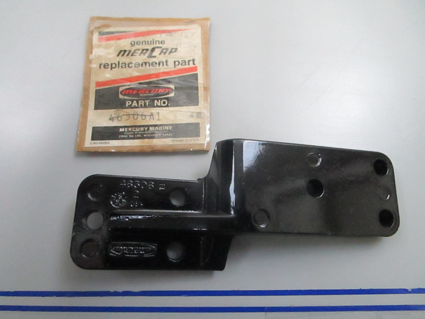 *NEW OEM* 0810 Mercury Quicksilver Bracket Assembly 463036A1