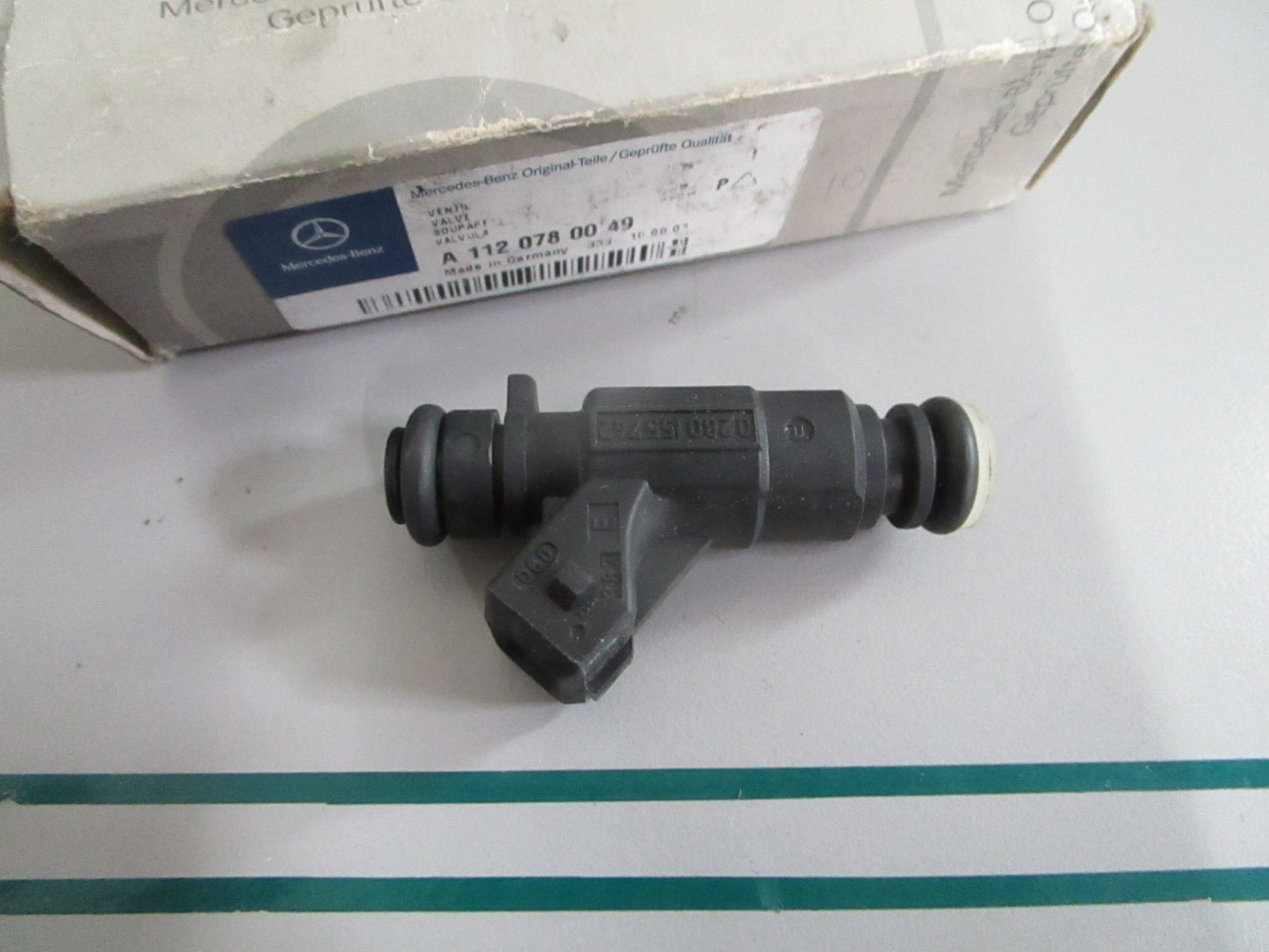 NEW OEM A1120780049 Mercedes-Benz Fuel Injector 0820