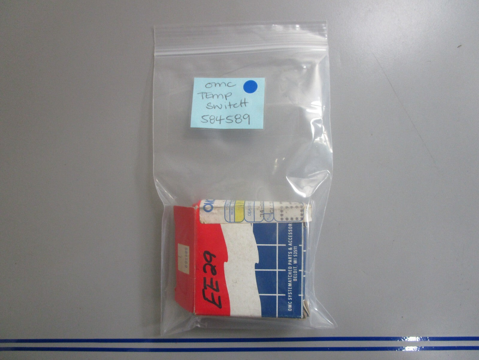 *NEW OEM* 0810 OMC Johnson Evinrude Temperature Switch 584589 0584589