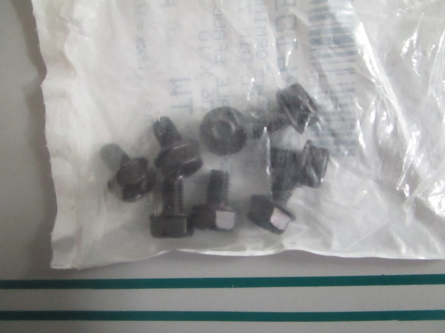 NEW OEM (LOT OF 8) 210261050 Can-Am Forming Hex Head Screw 0820