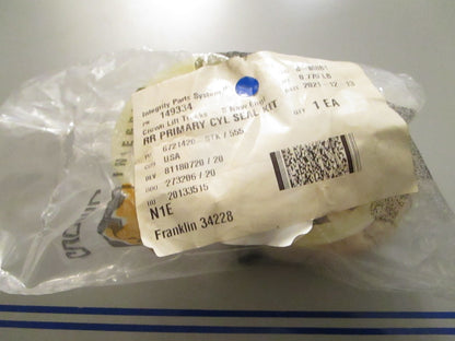 NEW OEM 149334 Crown Primary Cylinder Seal Kit 0720