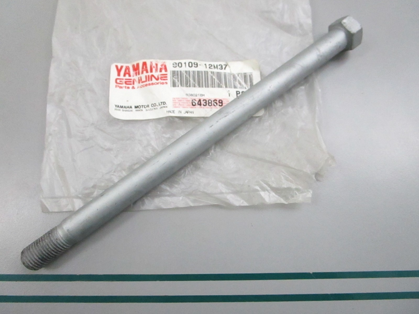 NEW OEM 90109-12M37-00 Yamaha Bolt 0810