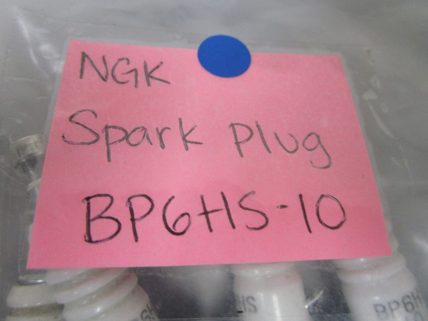 *NEW* (LOT OF 5) 0810 NGK Spark Plug BP6HS-10