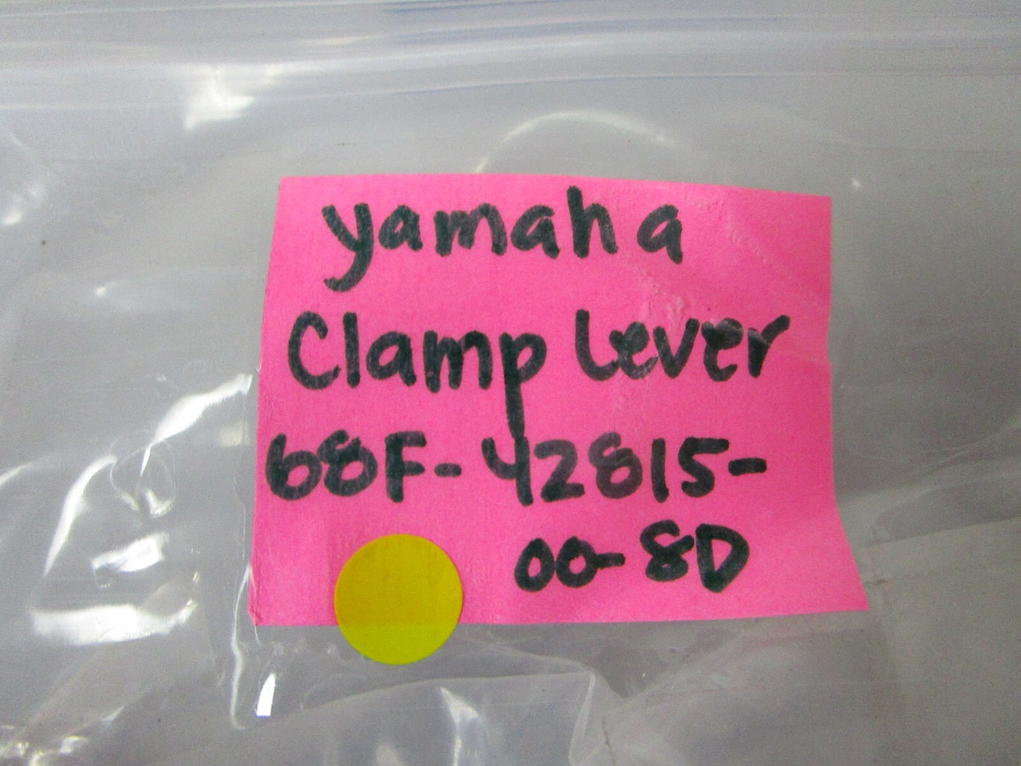 *NEW OEM* 0750 Yamaha CLAMP LEVER 68F-42815-00-8D