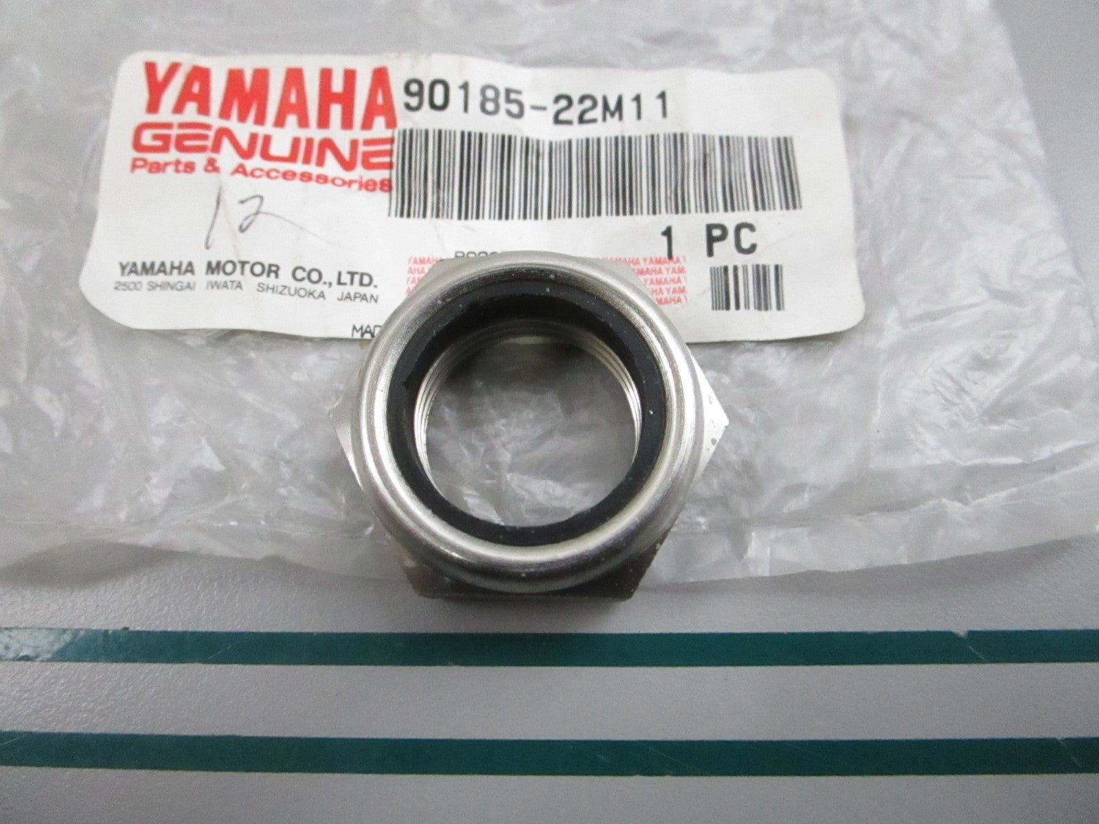 NEW OEM 90185-22M11 Yamaha Self Locking Nut 0810