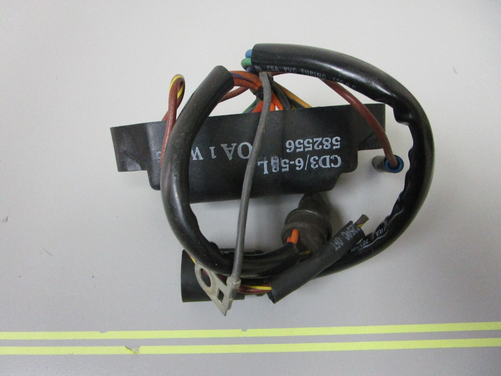 *NEW OEM* 0810 OMC Johnson Evinrude Power Pack (Cut Wires) 582556 0582556