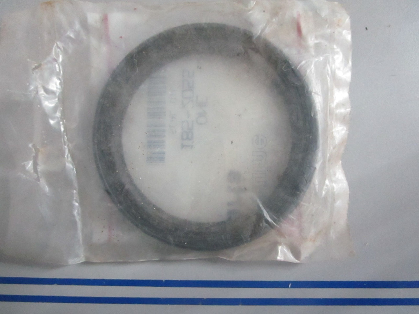 NEW OEM 185-2055 Onan Oil Seal 0820