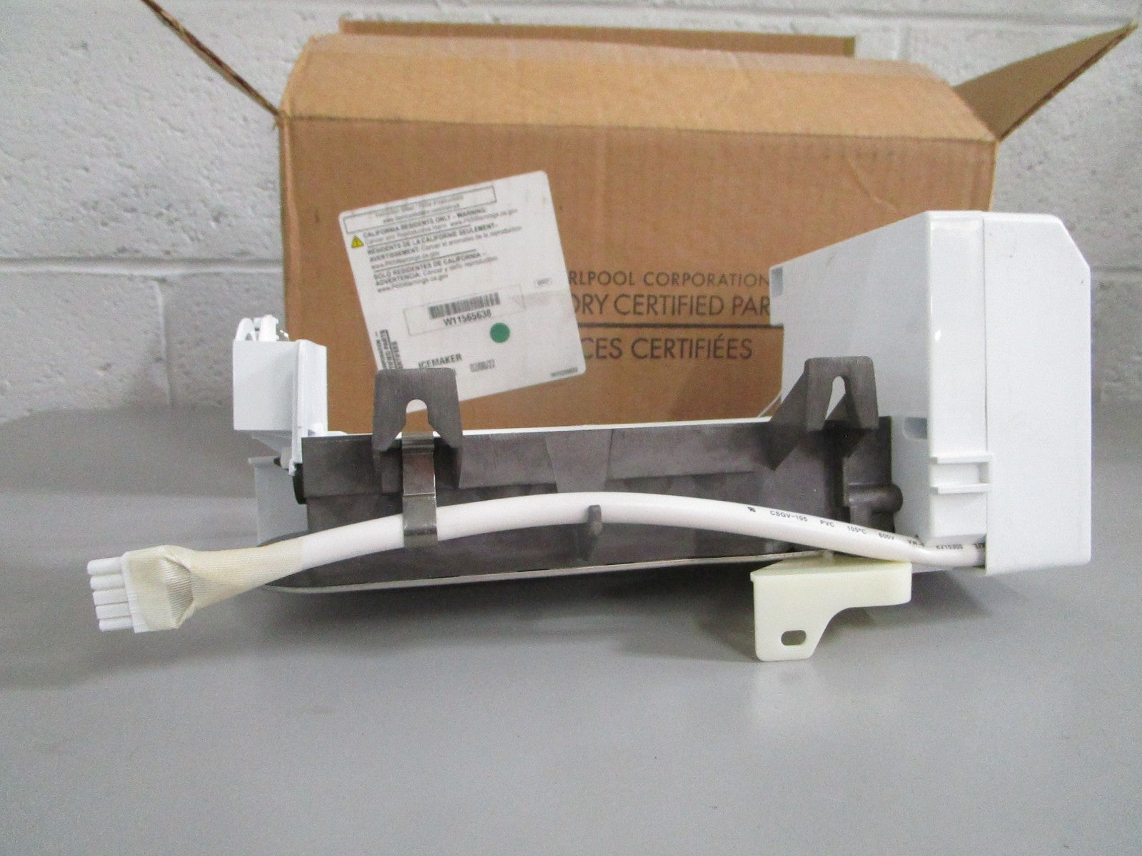 NEW OEM W11565638 Whirlpool Icemaker 0820