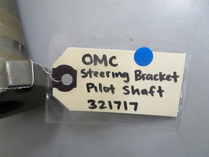 *NEW OEM* 0820 OMC Johnson Evinrude Steering Bracket Pilot Shaft 321717 0321717