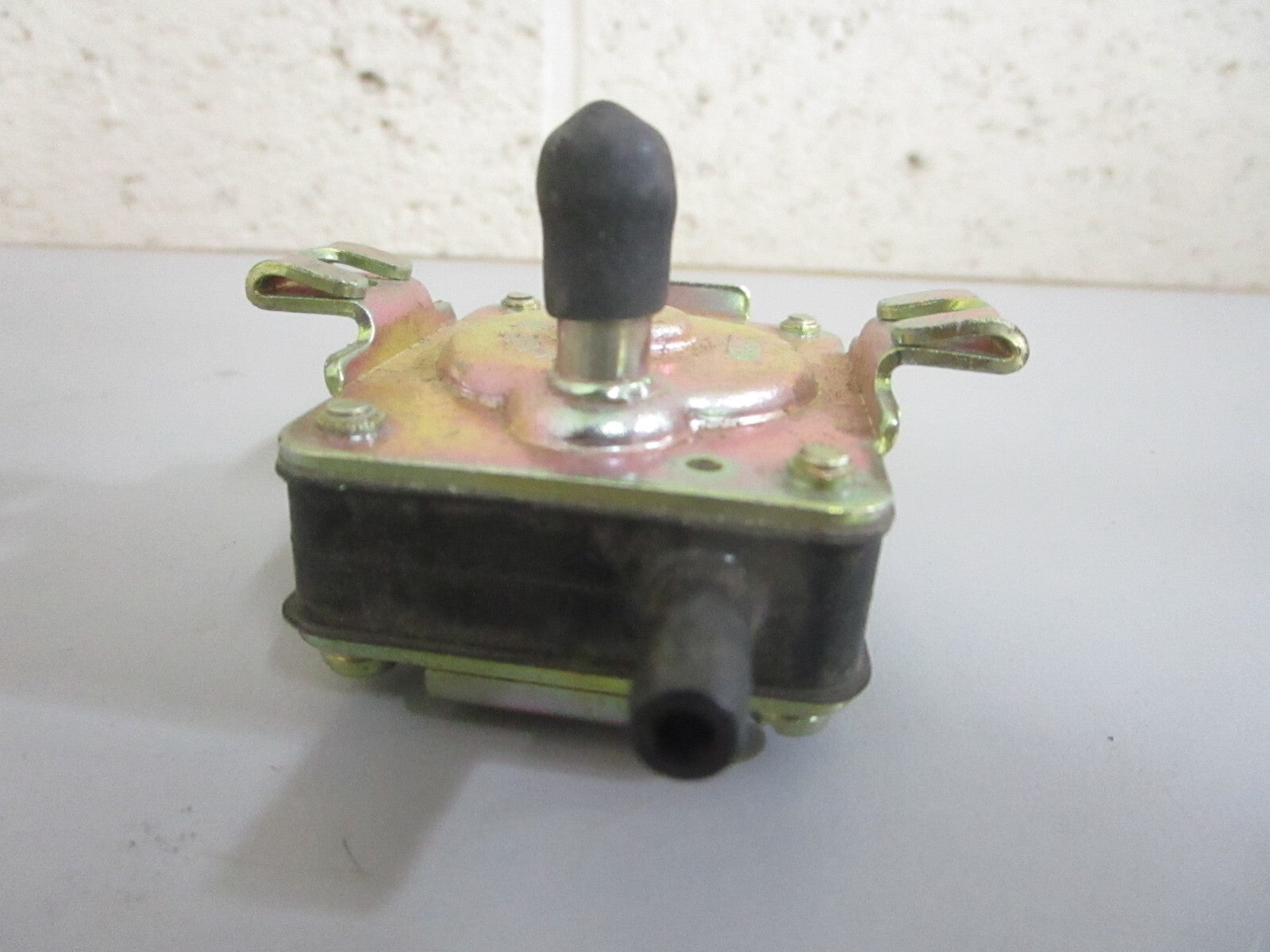 *NEW OEM* 0820 John Deere Fuel Pump HE149-1911
