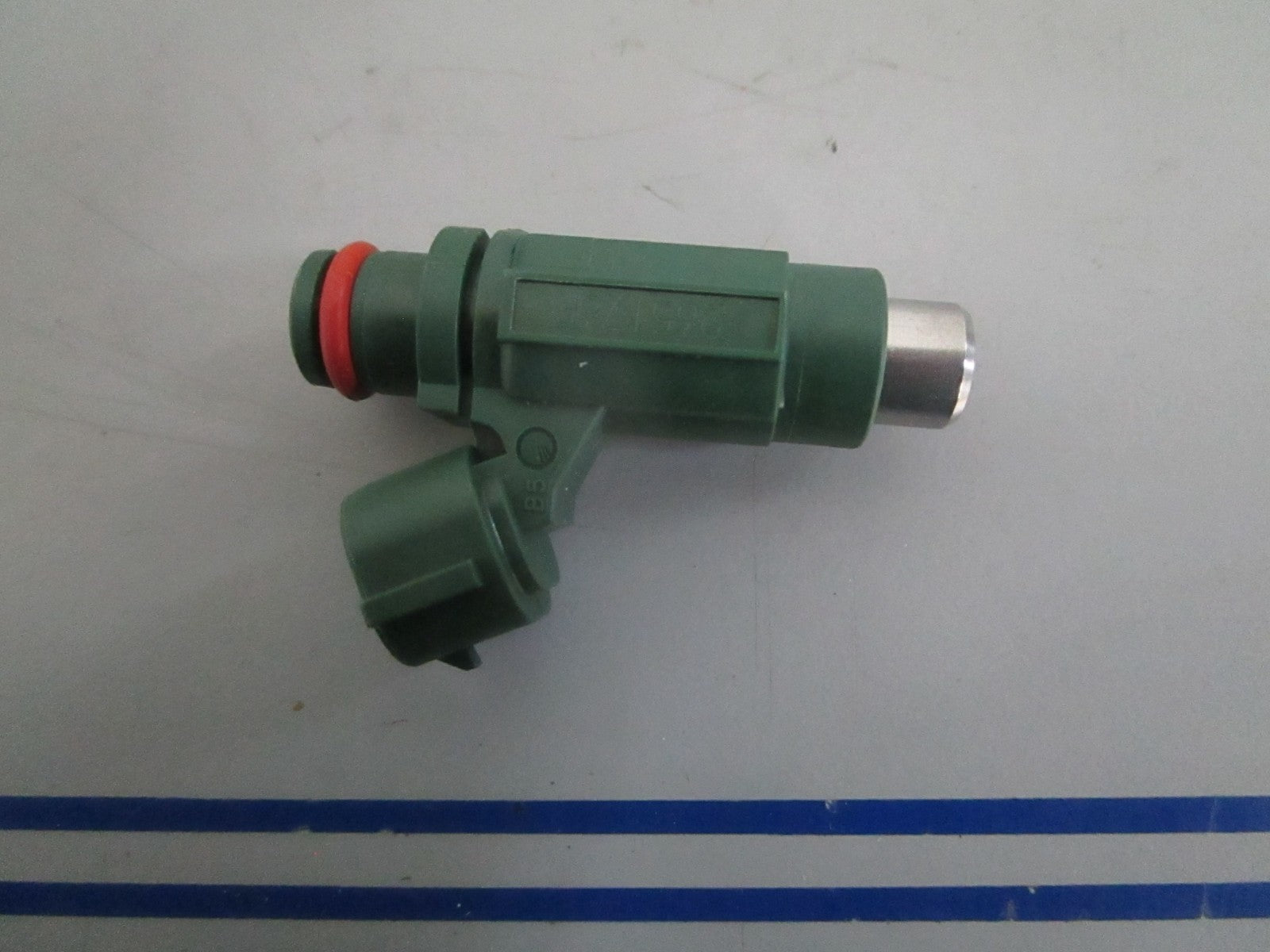 *NEW OEM* 0820 Suzuki Fuel Injector Assy 15710-87L00