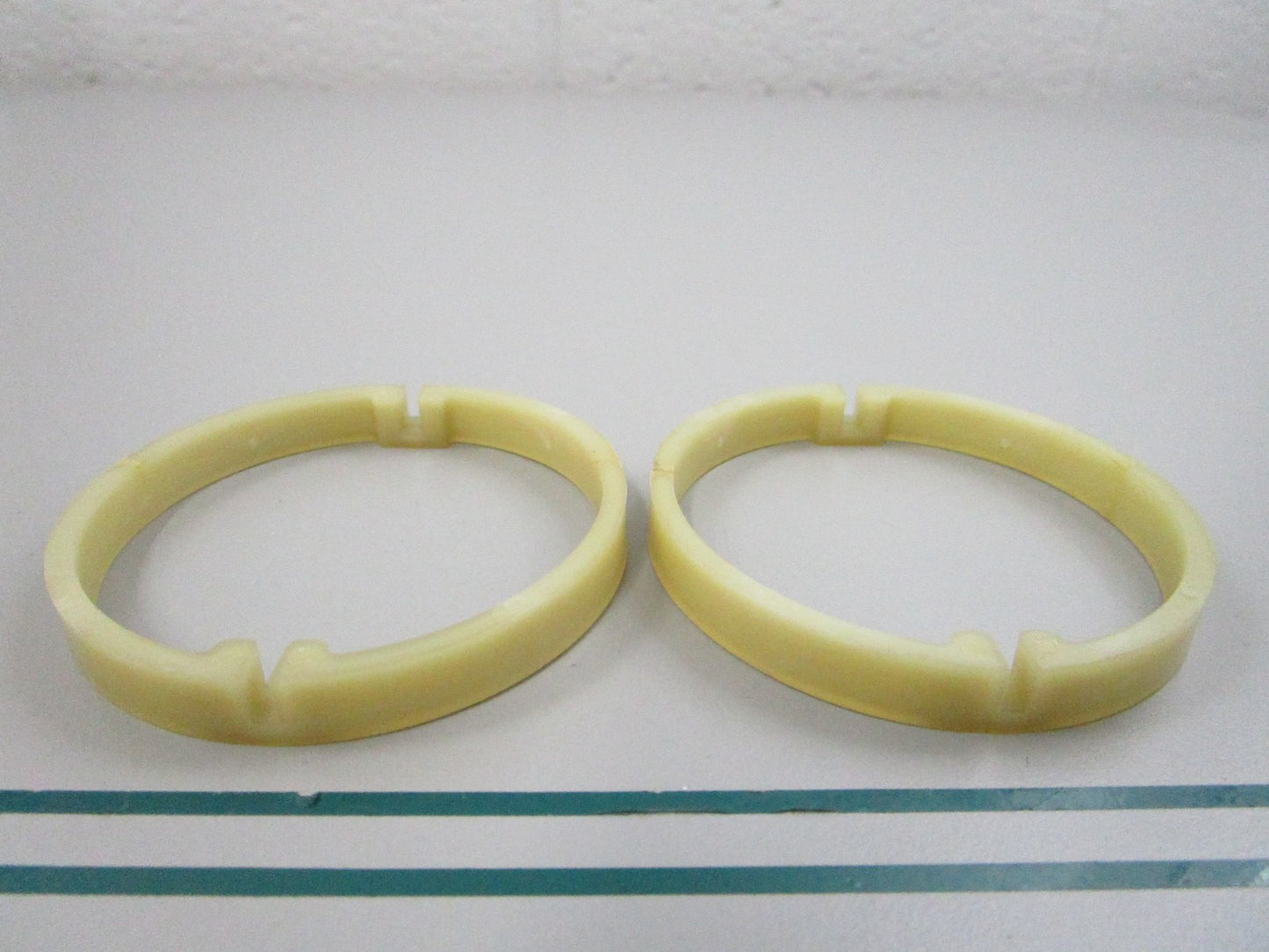 NEW OEM (LOT OF 2) 60931 Mercury Quicksilver Retainer 0810