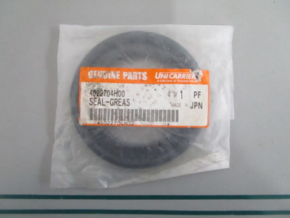 NEW OEM 4022704H00 UniCarriers Grease Seal 0820