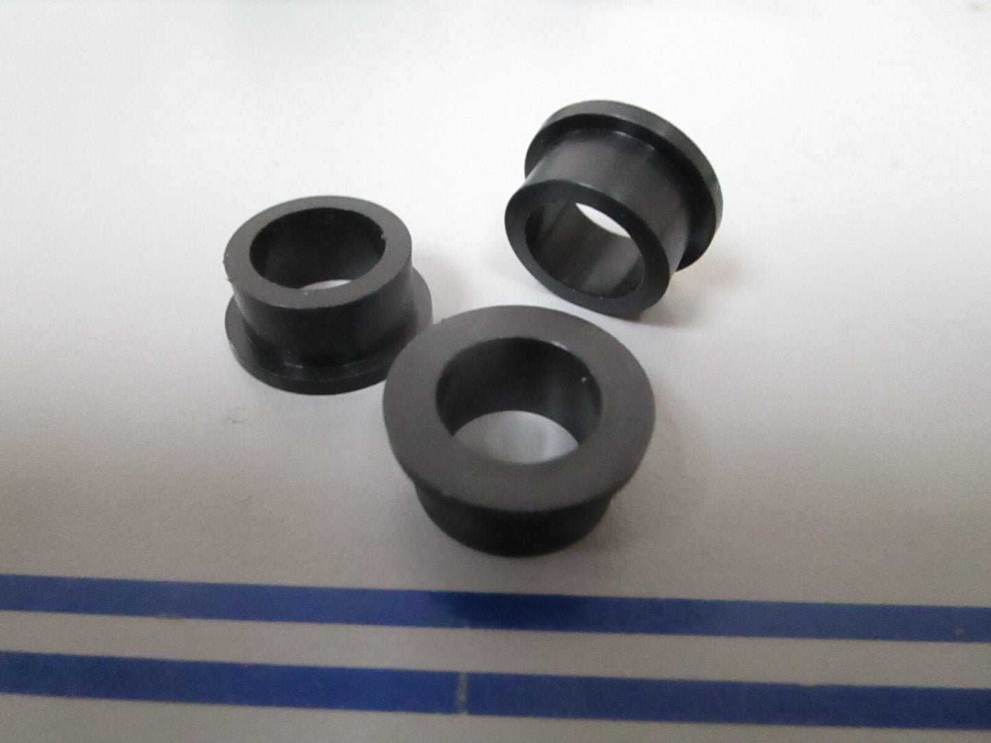 *NEW OEM* (LOT OF 3) 0810 Volvo Penta Bushing 897243