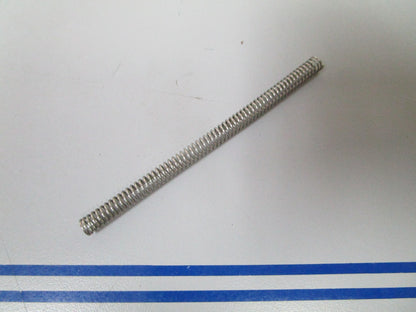 *NEW OEM* 0810 OMC Johnson Evinrude Spring 315942 0315942