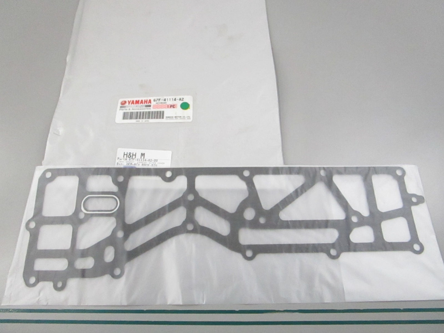 NEW OEM 67F-41114-A2-00 Yamaha Gasket 0810