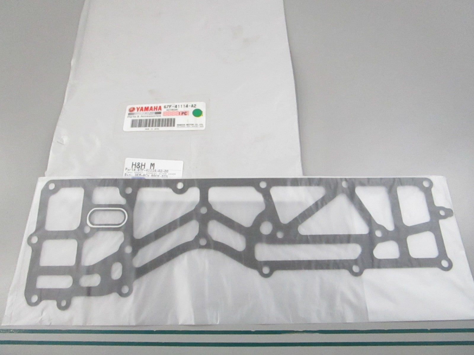 NEW OEM 67F-41114-A2-00 Yamaha Gasket 0810
