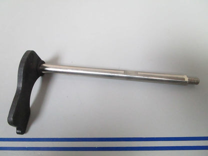 *NEW OEM* 0810 OMC Johnson Evinrude Throttle Cam & Shaft 436900 0436900