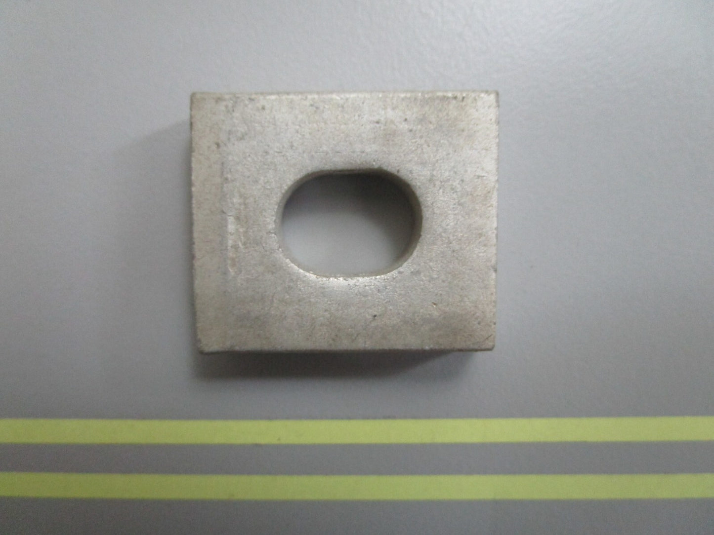 *NEW OEM* 0810 OMC Johnson Evinrude Retainer 311136 0311136